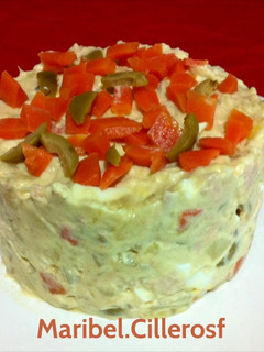 Una foto de Ensaladilla sencilla con mahonesa de aguacate