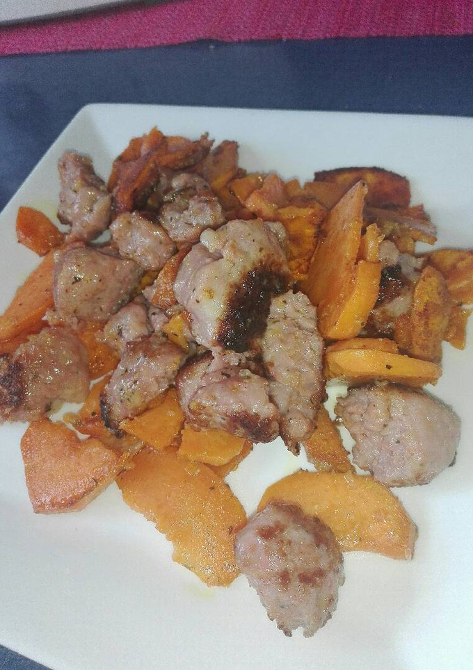Una foto de Revuelto de batata con albóndigas