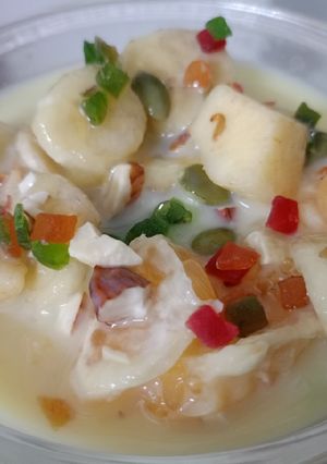 A picture of Fruit Custard.