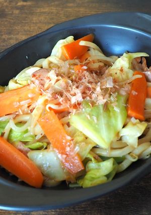 A picture of Yaki Udon.