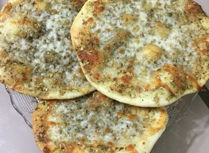 صورة لوصفة مناقيش زعتر بالجبنة