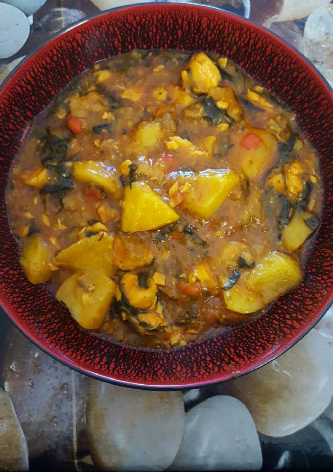 Una foto de Guiso de salmón con patatas