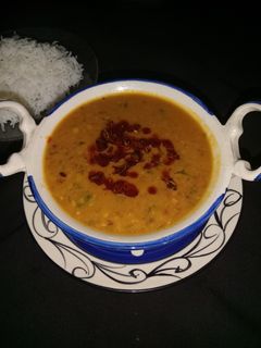 दाल तड़का होटल स्टाइल (Dal tadka recipe in hindi) रेसिपी मुख्य फोटो