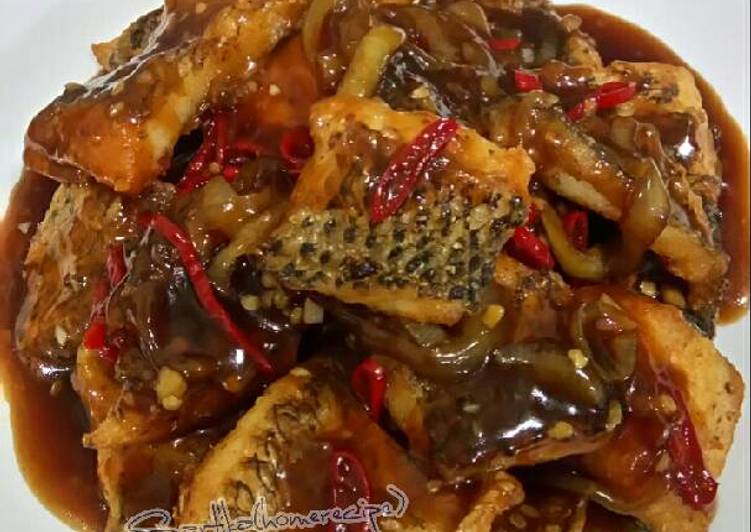 Bagaimana Menyiapkan Gurami saus tiram ala me 🥰 yang Bisa Manjain Lidah