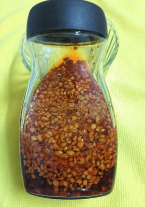 A picture of Chilli Oil with Garlic.