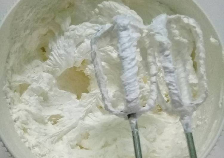 Langkah Mudah untuk Membuat Butter cream 3 bahan Anti Gagal