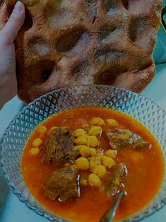 عکسی از دستور آبگوشت با سیر تازه