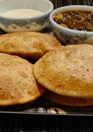 A picture of Radhaballavi Poori.