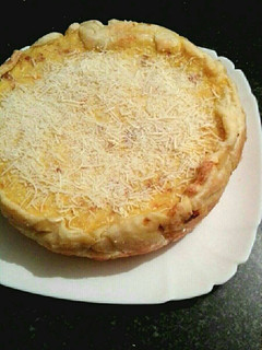 Una foto de Pastel de tortilla de patata en hojaldre rellena en la olla gm g