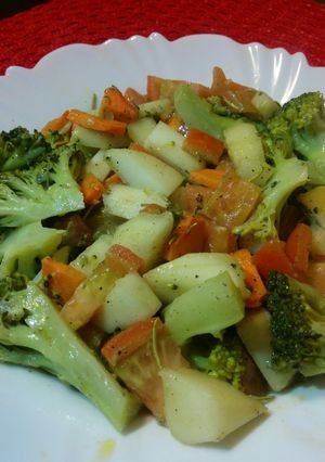 Foto de Salada quente agridoce com gorgonzola