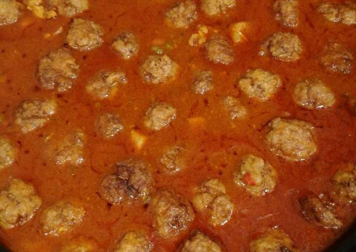 Albóndigas con sepia y calamar