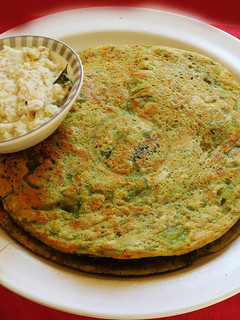 முடகத்தான் கீரை நெய் ஊத்தப்பம் (Mudakkathaan keerai nei uthappam recipe in tamil) செய்முறை முக்கிய புகைப்படம்
