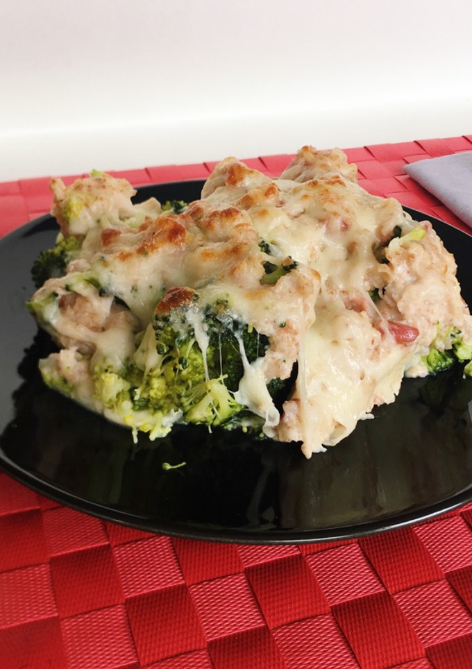 Una foto de Brócoli gratinado (con jamón y pavo)