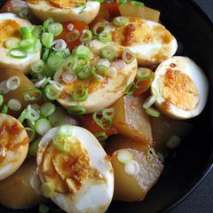 A picture of Simmered Daikon, Carrot & Egg.