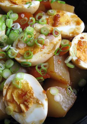 A picture of Simmered Daikon, Carrot & Egg.