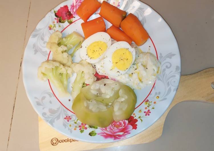 Telur rebus with vegetables saos yogurt