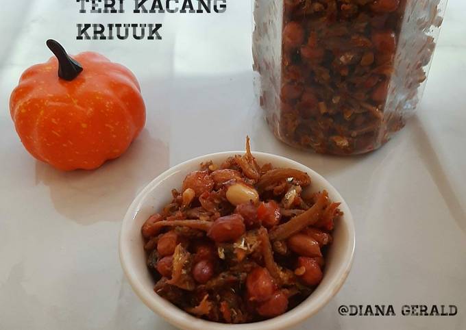 Menu Teri Kacang kriuk Pedas yang Bikin Ngiler Menggugah Selera