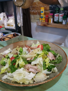Foto resep Green Salad with Thai Sauce and Pan Seared Chicken