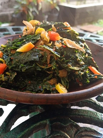 Langkah Gampang Membuat Resep Oseng daun singkong teri jengki terasi ala Dee😊 yang Bisa Manjain Lidah Anti Ribet, Mantap
