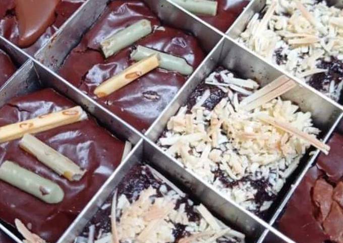 Resep Super Fudge Brownies by Martha Stewart yang Lezat