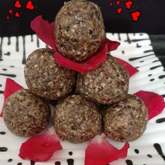 A picture of Vegan Sugarfree Lactation Balls.