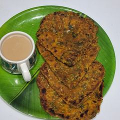 A picture of Methi paratha.