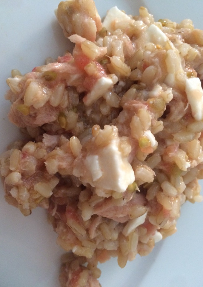 Una foto de Ensalada de arroz integral, fácil y ligera