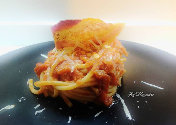 Passi a Preparare Premiato Bucatini alla amatriciana