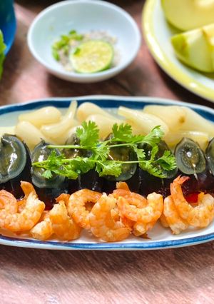 Hình của món Trứng Bắc Thảo Củ Kiệu Tôm Khô.