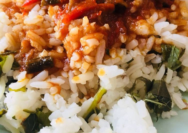 Vegetable rice with fish stew