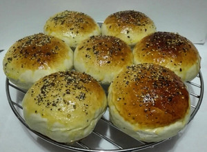 Una foto de Pan de hamburguesa (Fácil, económico y esponjoso)