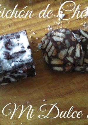 Una foto de Salchichón de chocolate. Súper fácil y ¡delicioso!