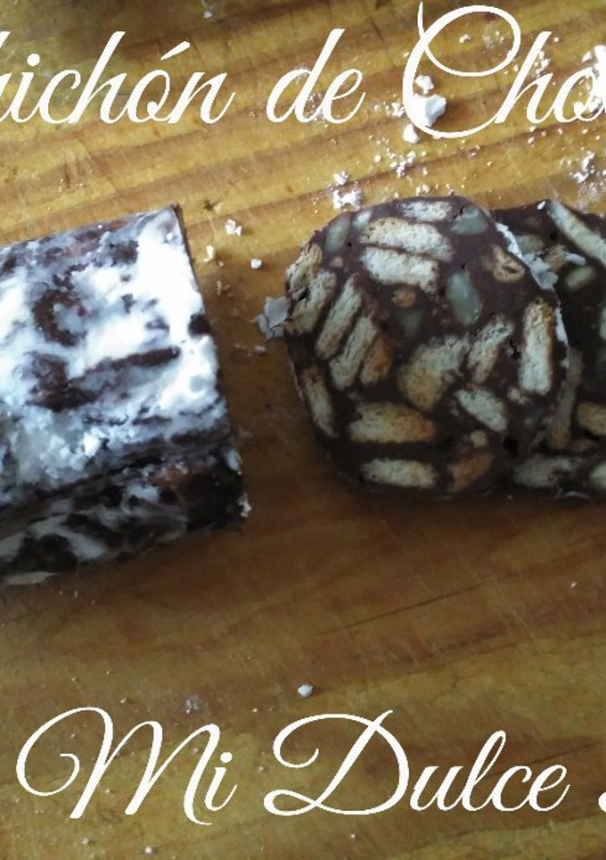 Una foto de Salchichón de chocolate. Súper fácil y ¡delicioso!