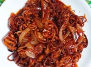 A picture of bạch tuộc xào cay