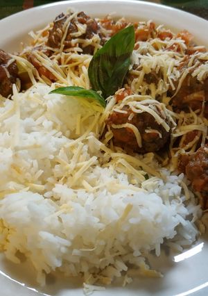 Una foto de Albóndigas con tomate