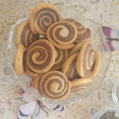 A picture of Fried cookies.