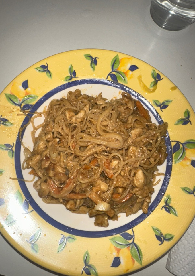 Una foto de Noodles con salsa de cacahuete