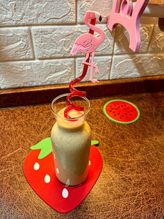صورة لوصفة سموزي الموز 🍌وحليب جوز الهند 🥥 #دايت