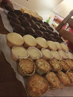 A picture of Four Seasons Cupcakes.