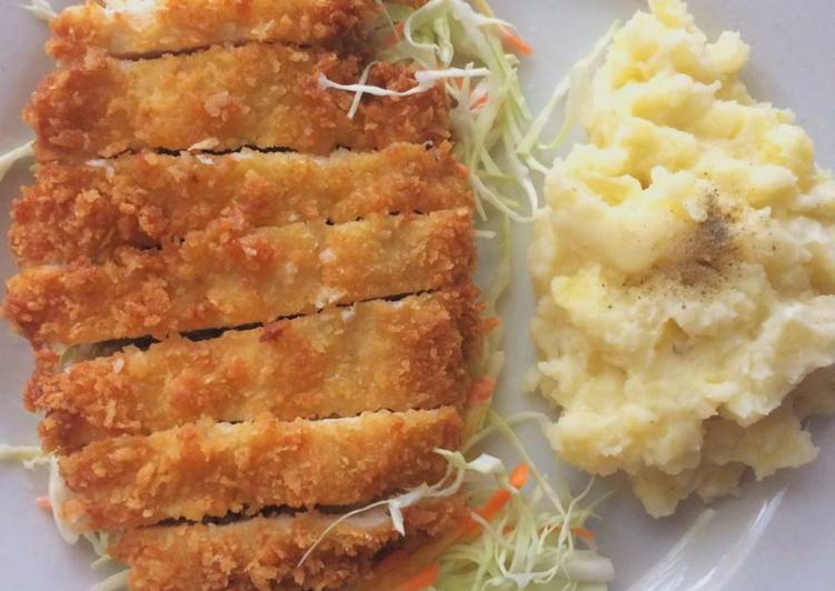 Cara Menghidangkan Chicken Katsu with Mashed Potato Kekinian