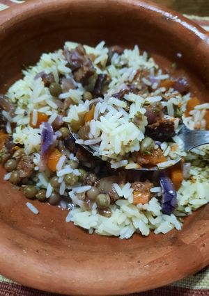 Una foto de Guiso de arroz vegetariano
