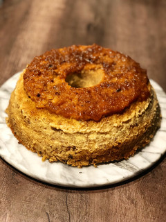 Una foto de Budín de pan con pan de masa madre