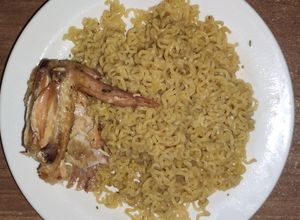 Ramen con pollo, hecho con mamá Una foto de Ramen con pollo, hecho con mamá