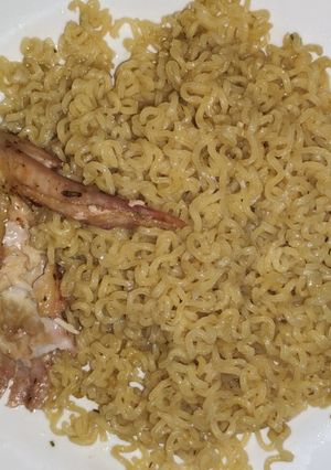 Una foto de Ramen con pollo, hecho con mamá