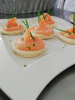 Una foto de Canapés de camarón