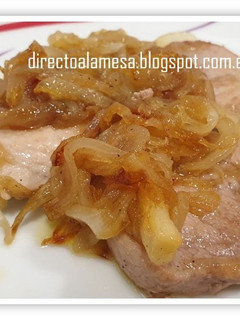 Una foto de Solomillo de cerdo encebollado