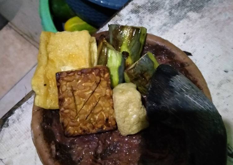 Sambel penyet terong ungu ala ala
