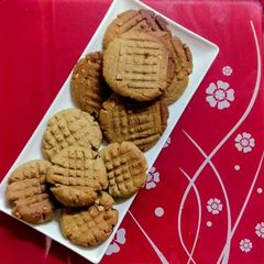 A picture of Eggless peanut butter atta biscuits.