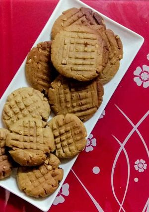 A picture of Eggless peanut butter atta biscuits.