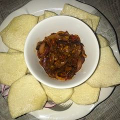 A picture of Fried Yam with sauce.